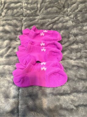 Under Armour Women’s Bright Pink Ankle Socks with White Logo